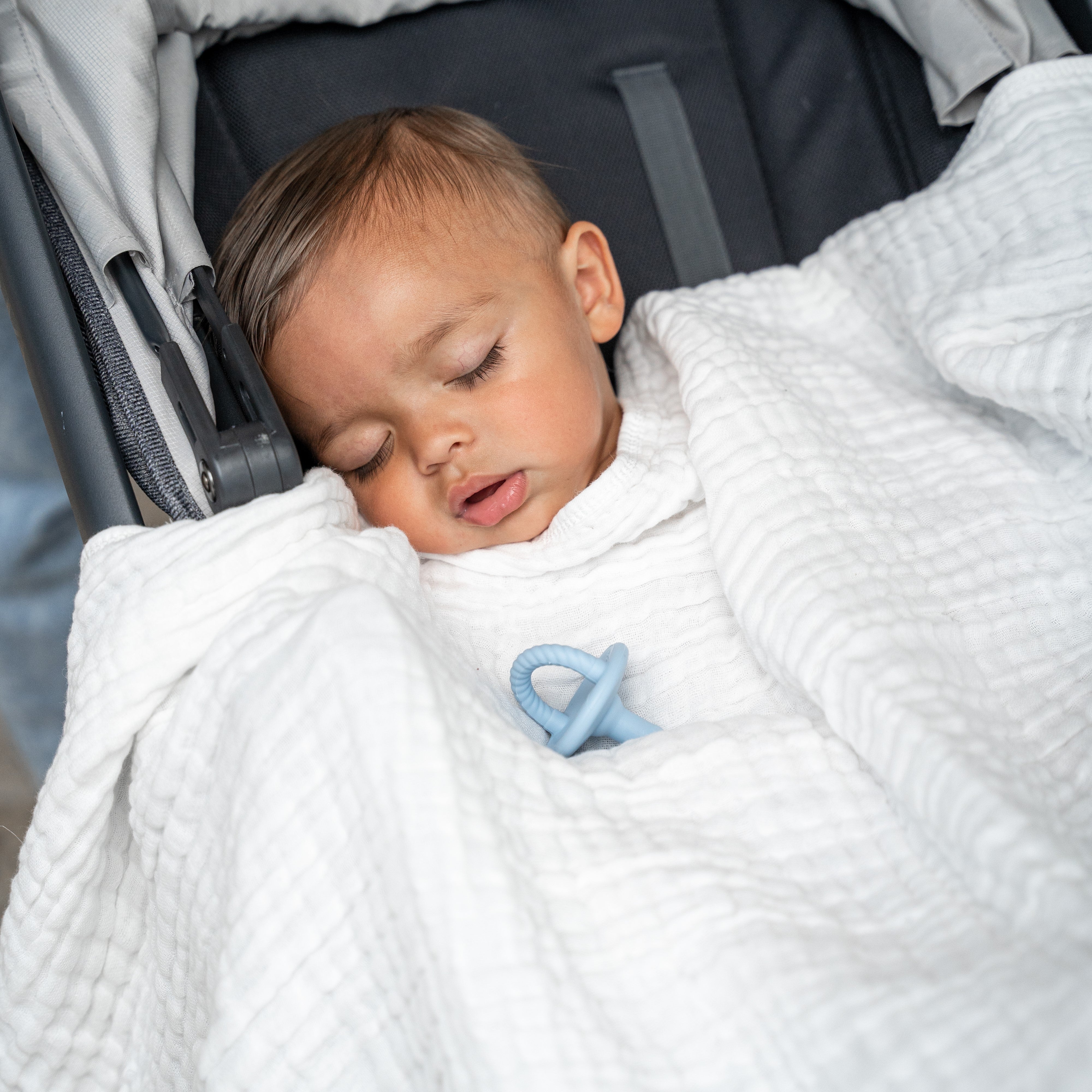 Comfy Cubs Ultra-Soft and Versatile Baby Muslin Blanket
