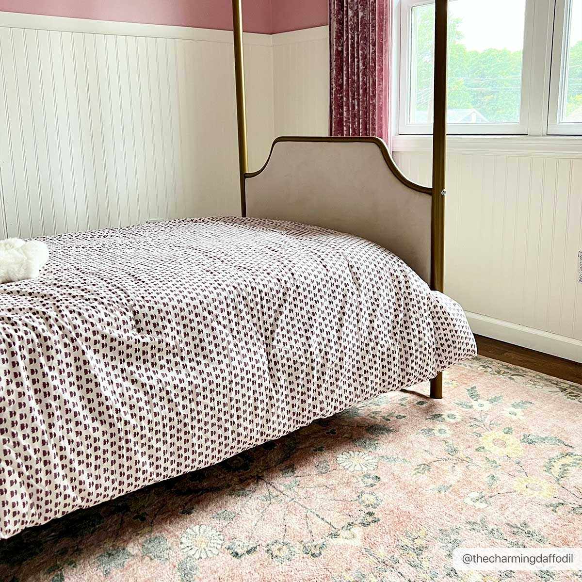 Hauteloom Coalburn: Exquisite Area Rug for Your Space