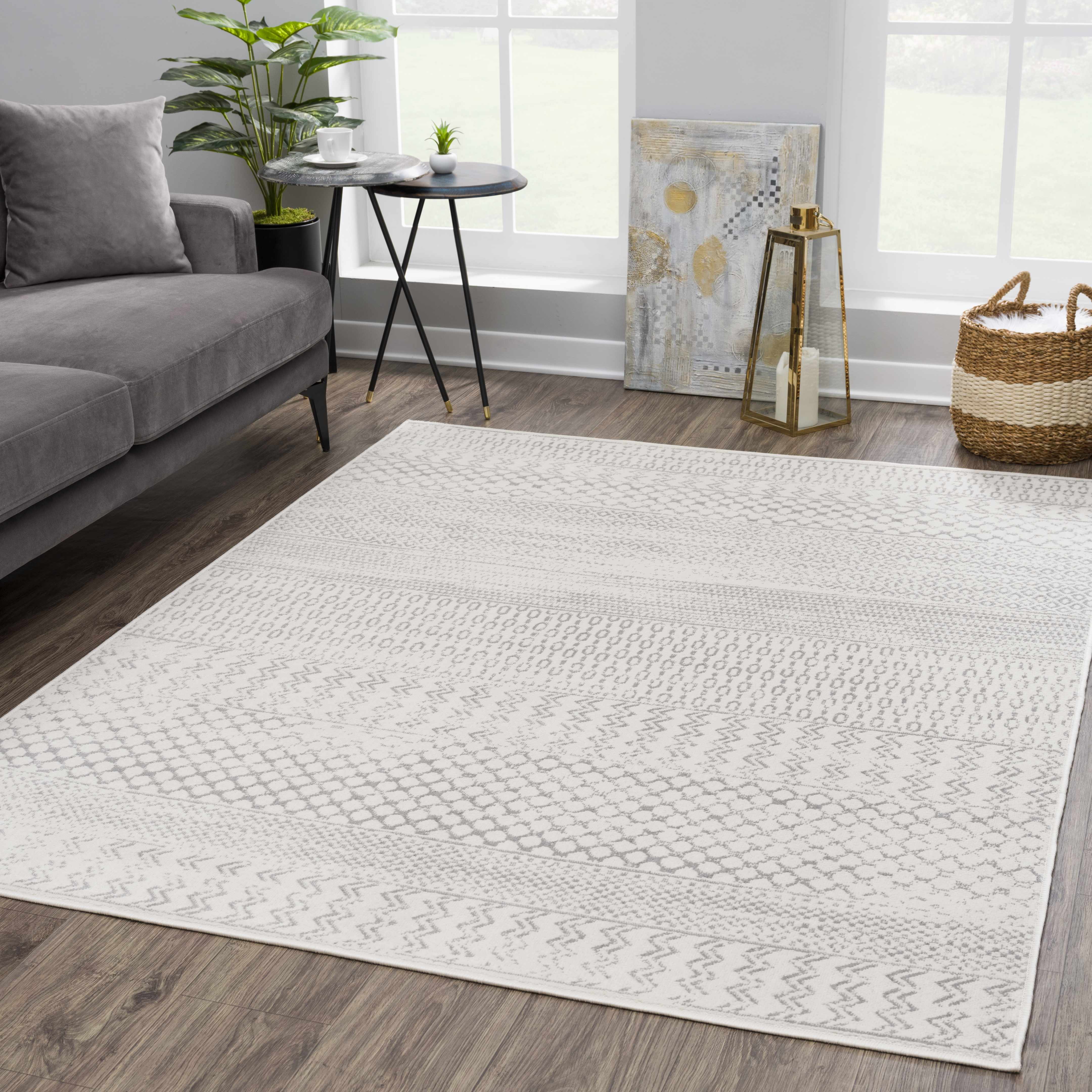 Exquisite Hauteloom Tigri Aztec Ivory & Gray 2318 Area Rug - Transform Your Space