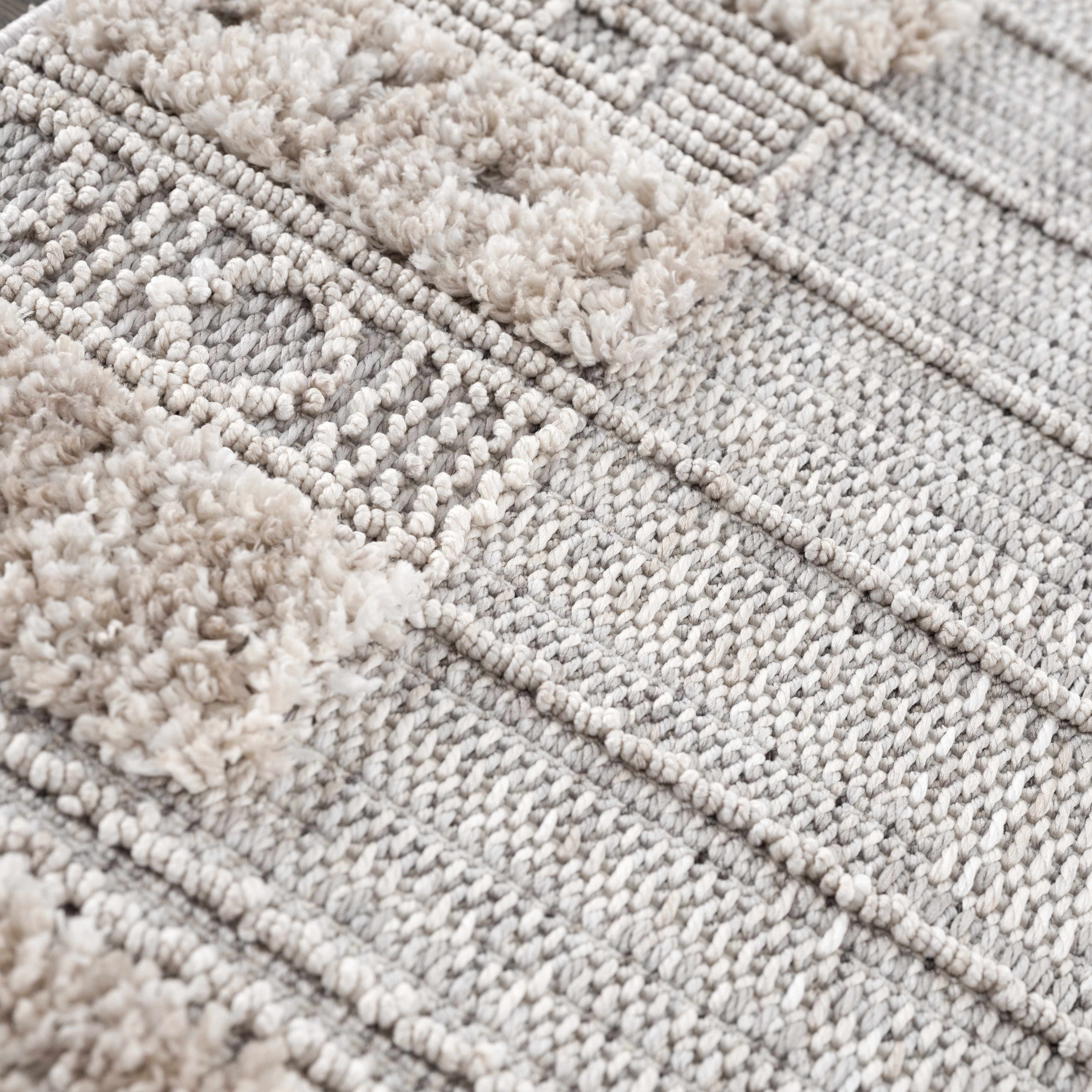 Luxurious Hauteloom Sulak Cream Area Rug
