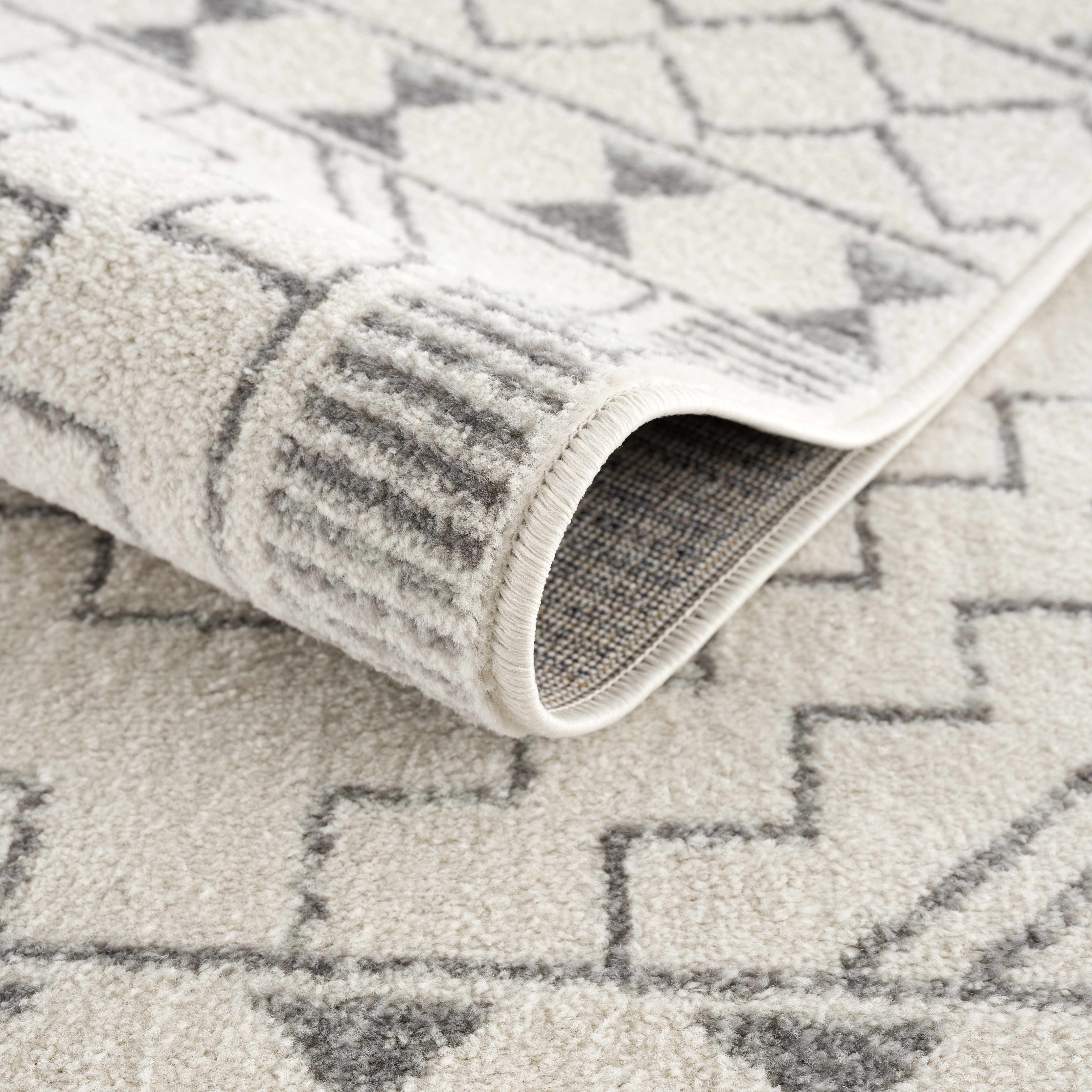 Exquisite Hauteloom Marash KMRSH-4614 Area Rug - Transform Your Space