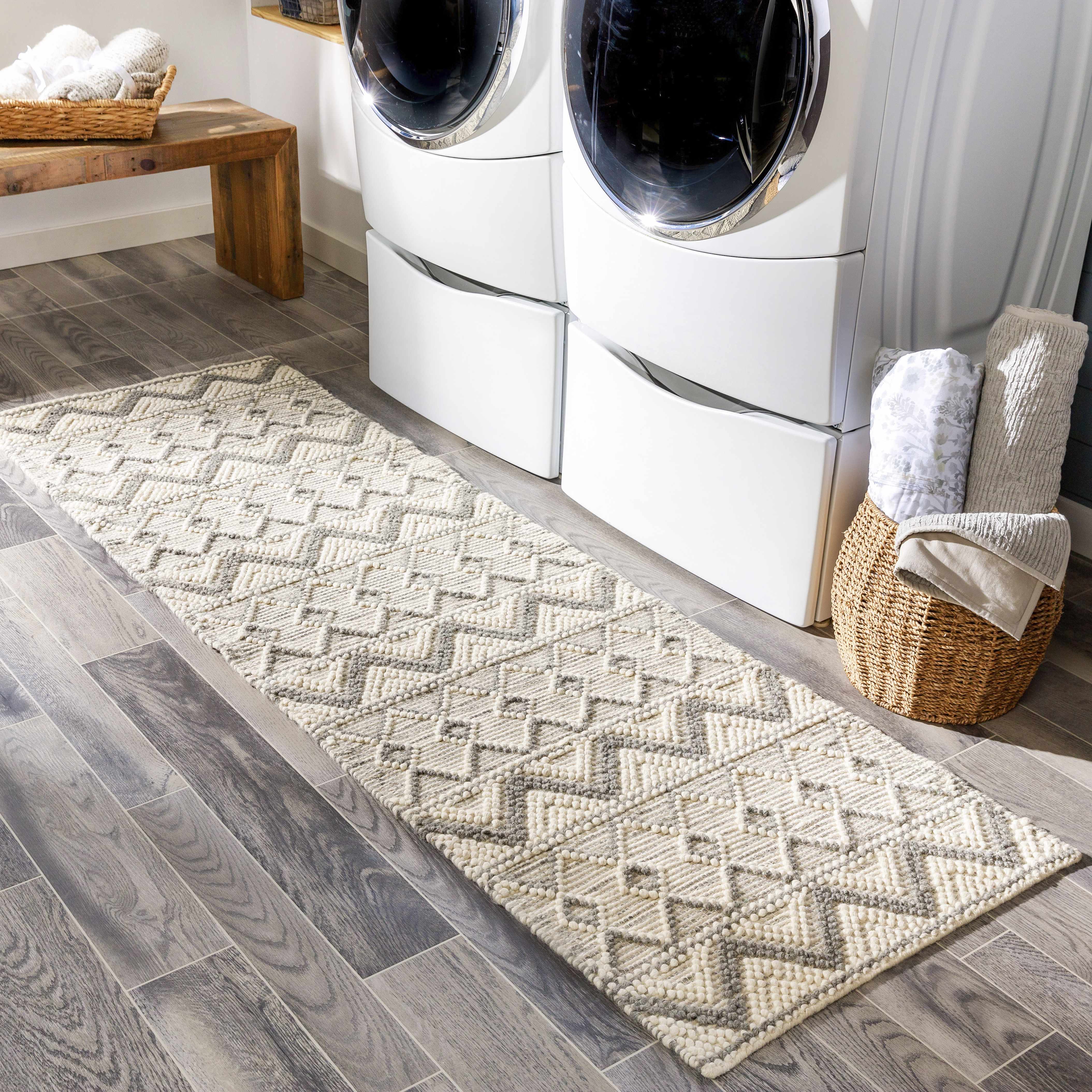 Grab Your Cozy Hauteloom Whittington Gray & Cream Wool Rug on Clearance