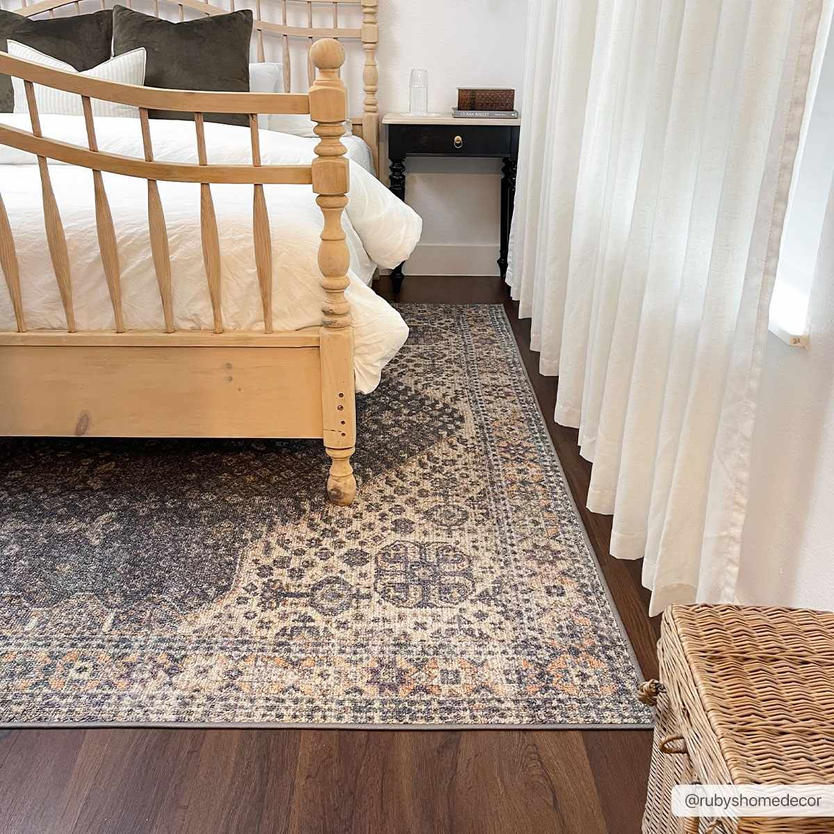 Luxurious Hauteloom Seok Washable Area Rug