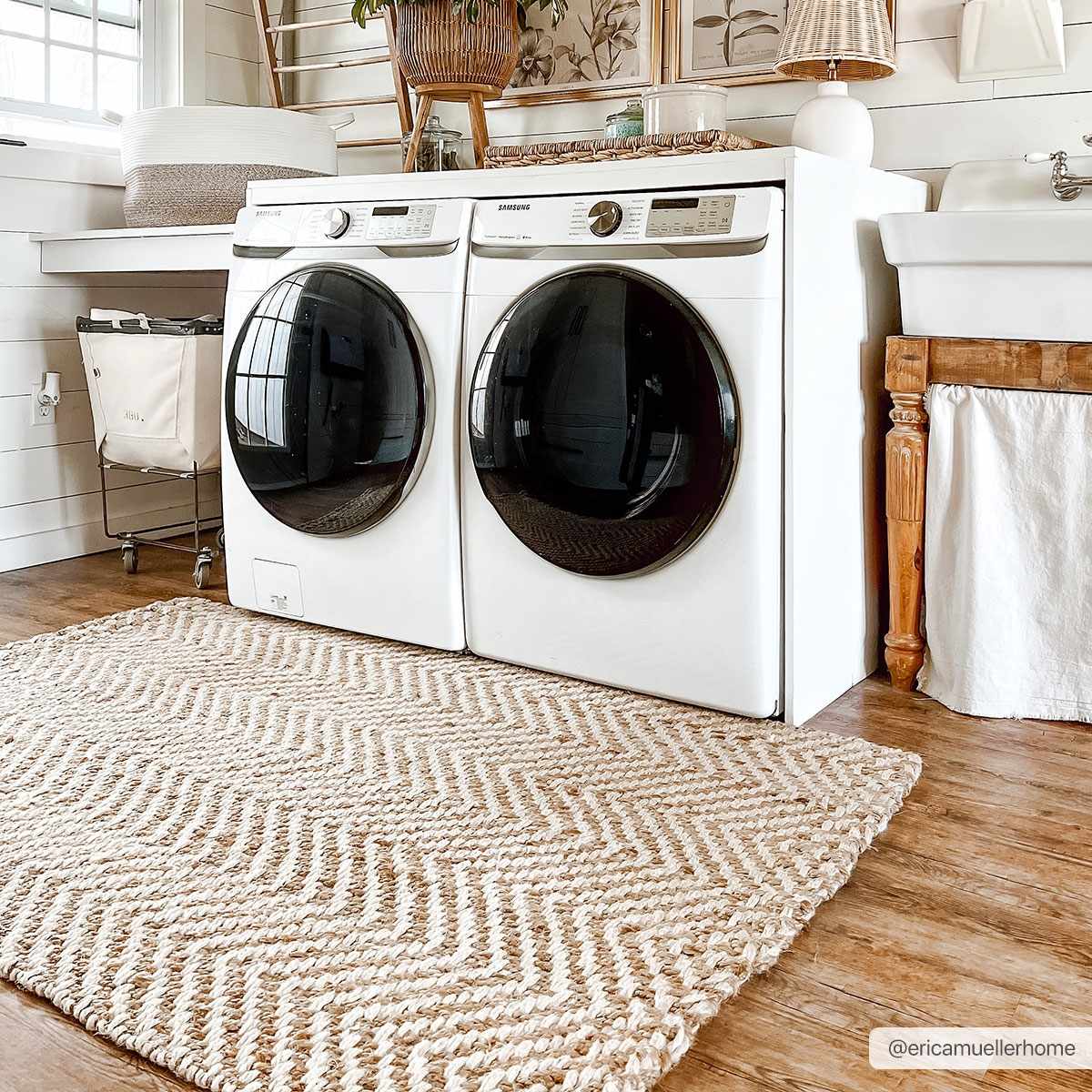 Hauteloom Aren Exquisite Jute Area Rug