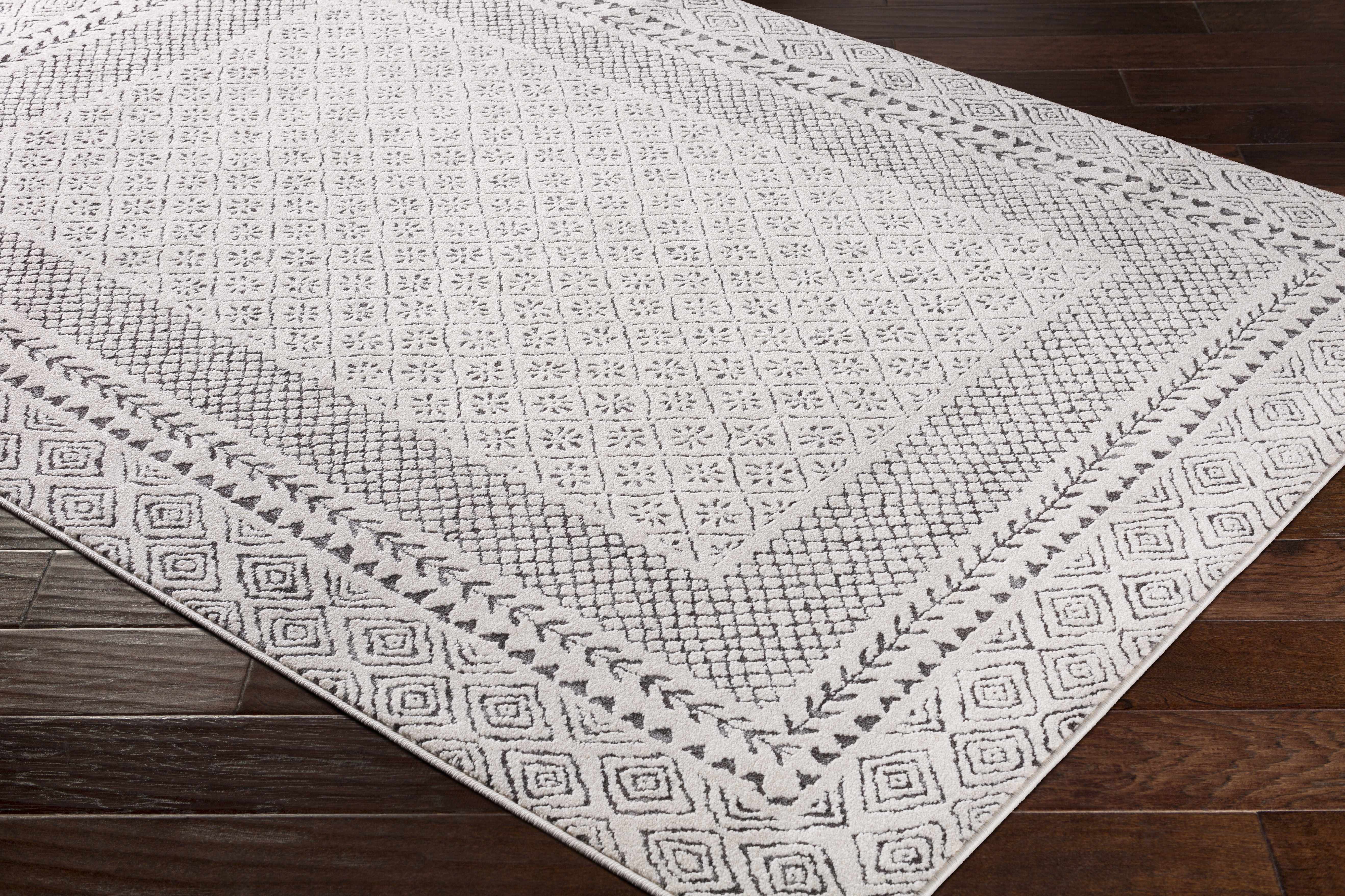 Luxurious Hauteloom Burdette Soft Neutral Rug - Transform Your Space