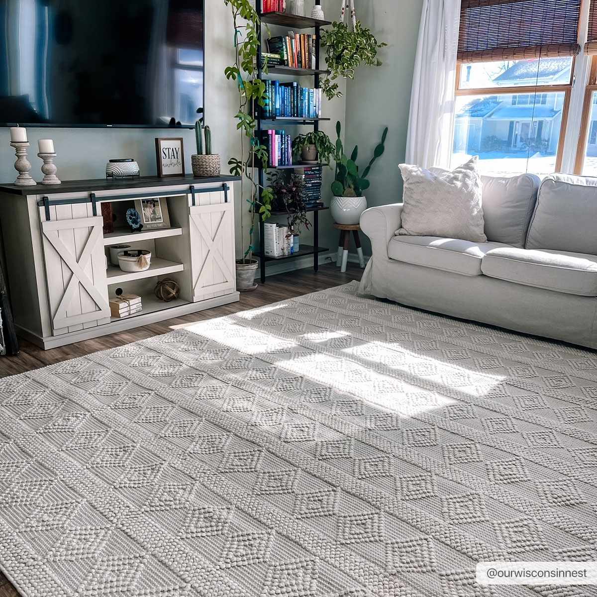 Exquisite Hauteloom Bolinger Wool Area Rug