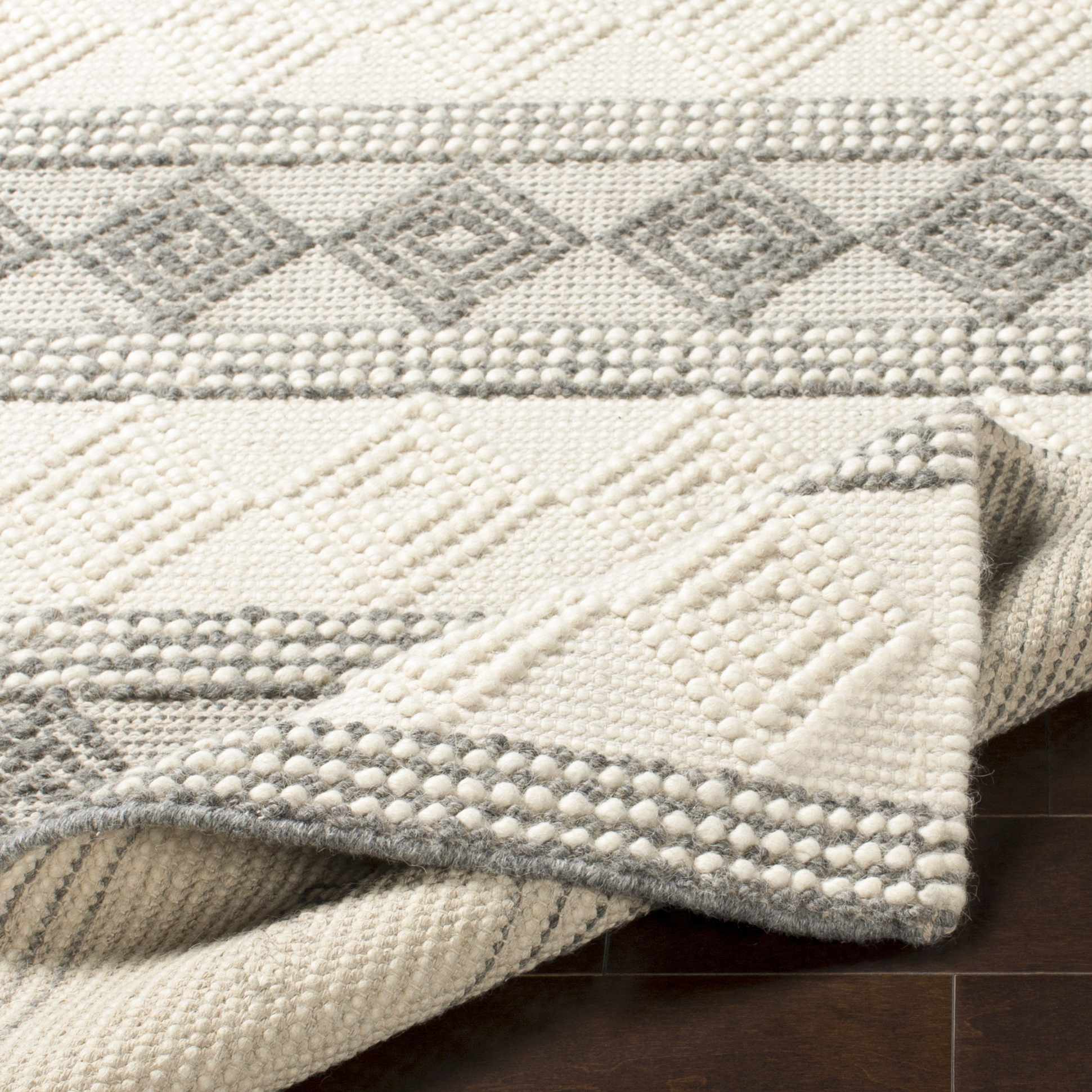 Hauteloom Mineola Wool Rug: Exquisite Bohemian Luxury