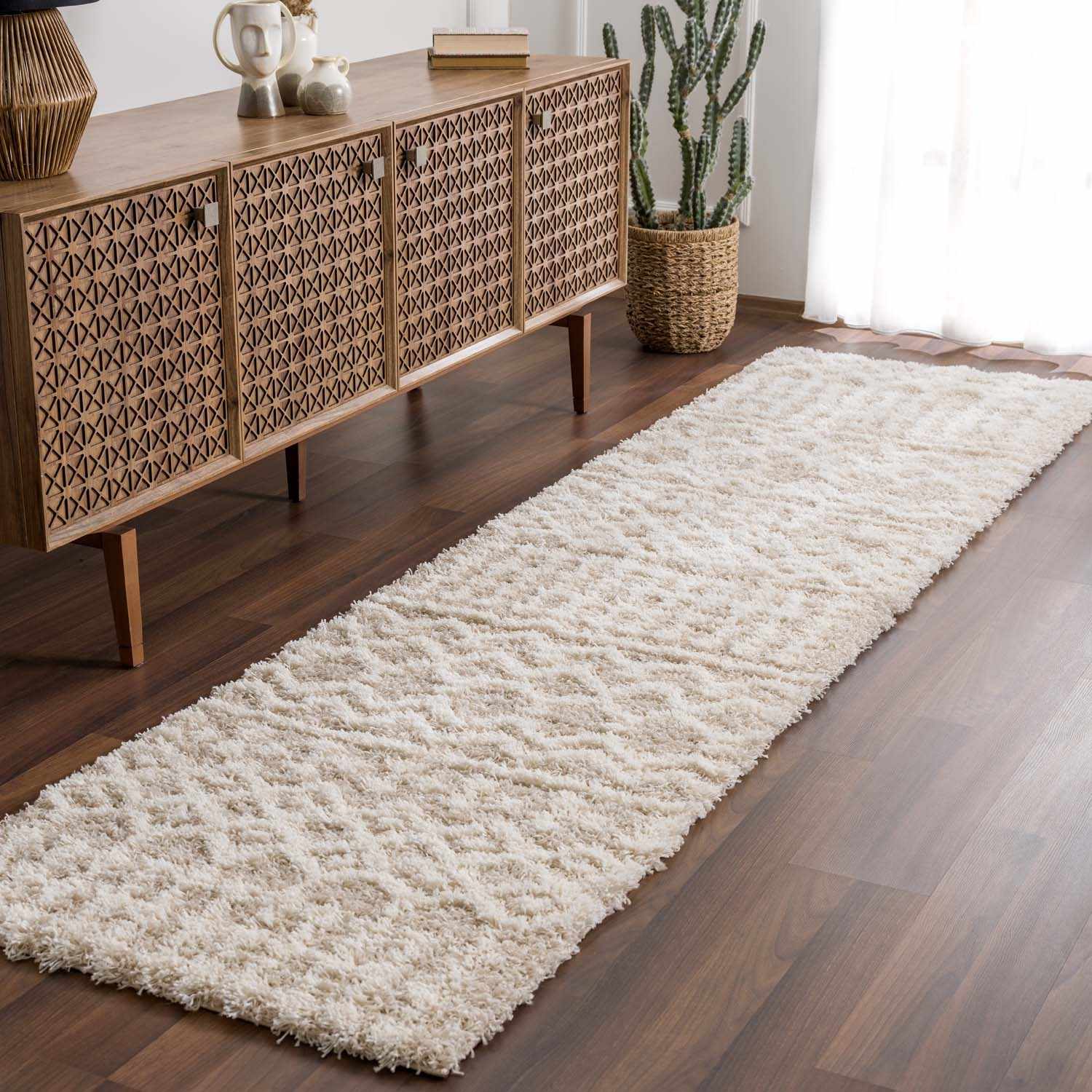 Luxurious Hauteloom Prompton Cream Plush Rug