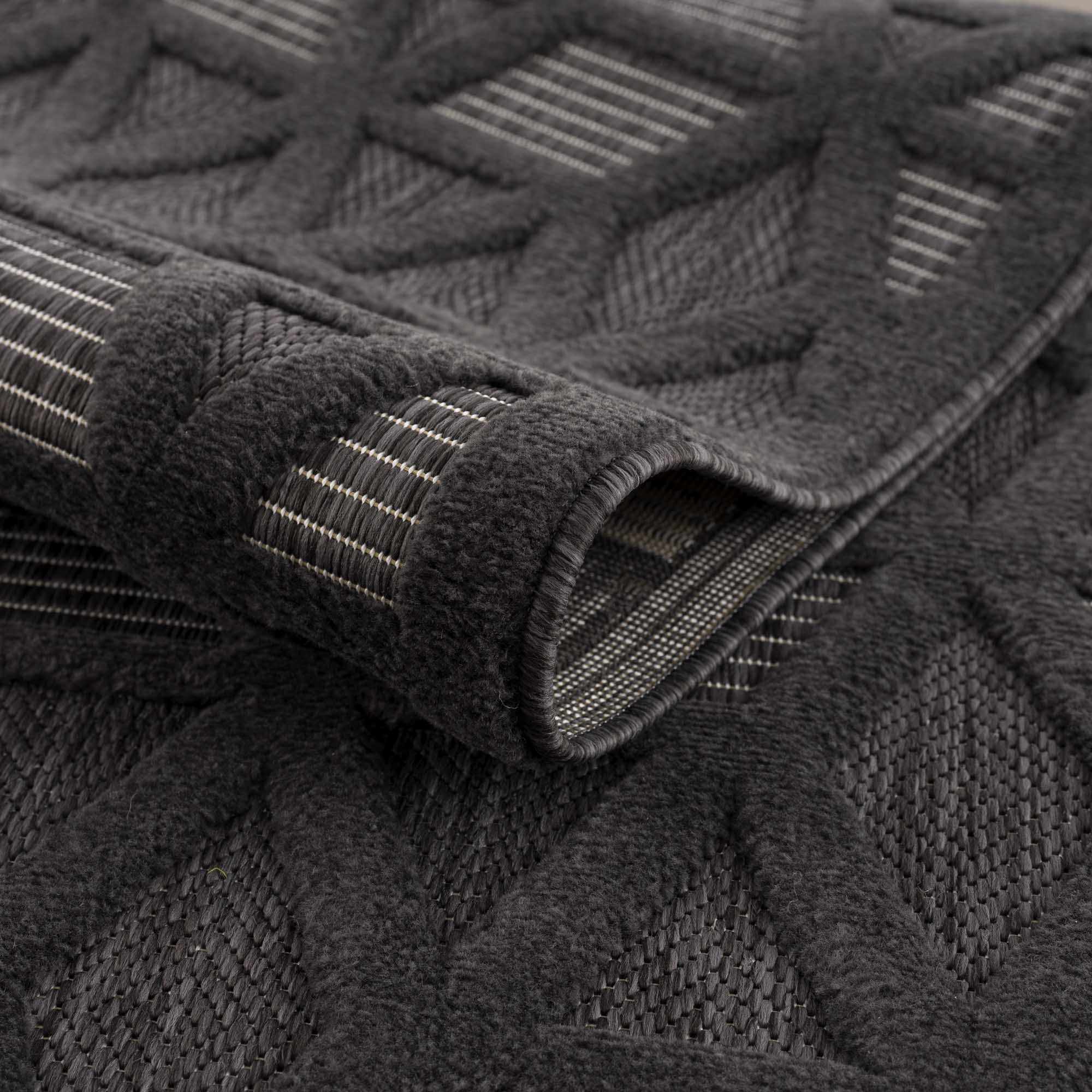 Hauteloom Nuri Black - The Perfect Outdoor Rug
