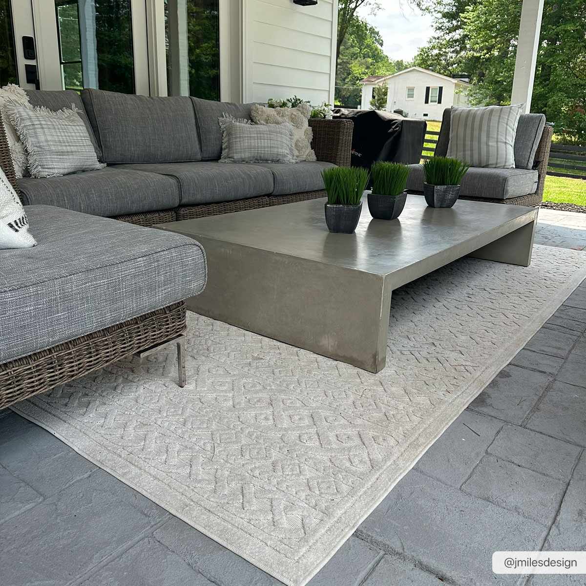 Exquisite Hauteloom Maribyrnong Area Rug - Transform Your Space!