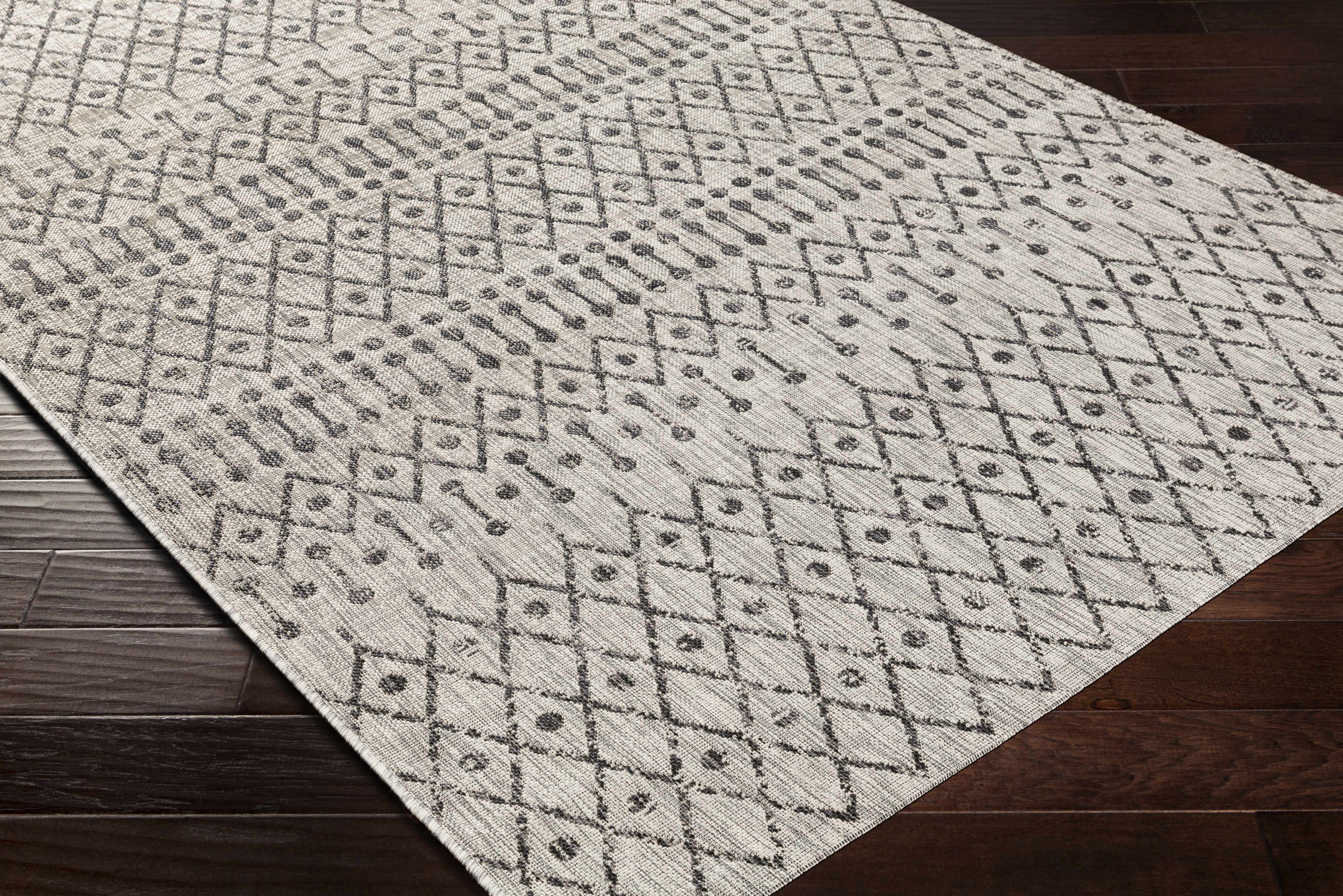Exquisite Hauteloom Wallkill Area Rug