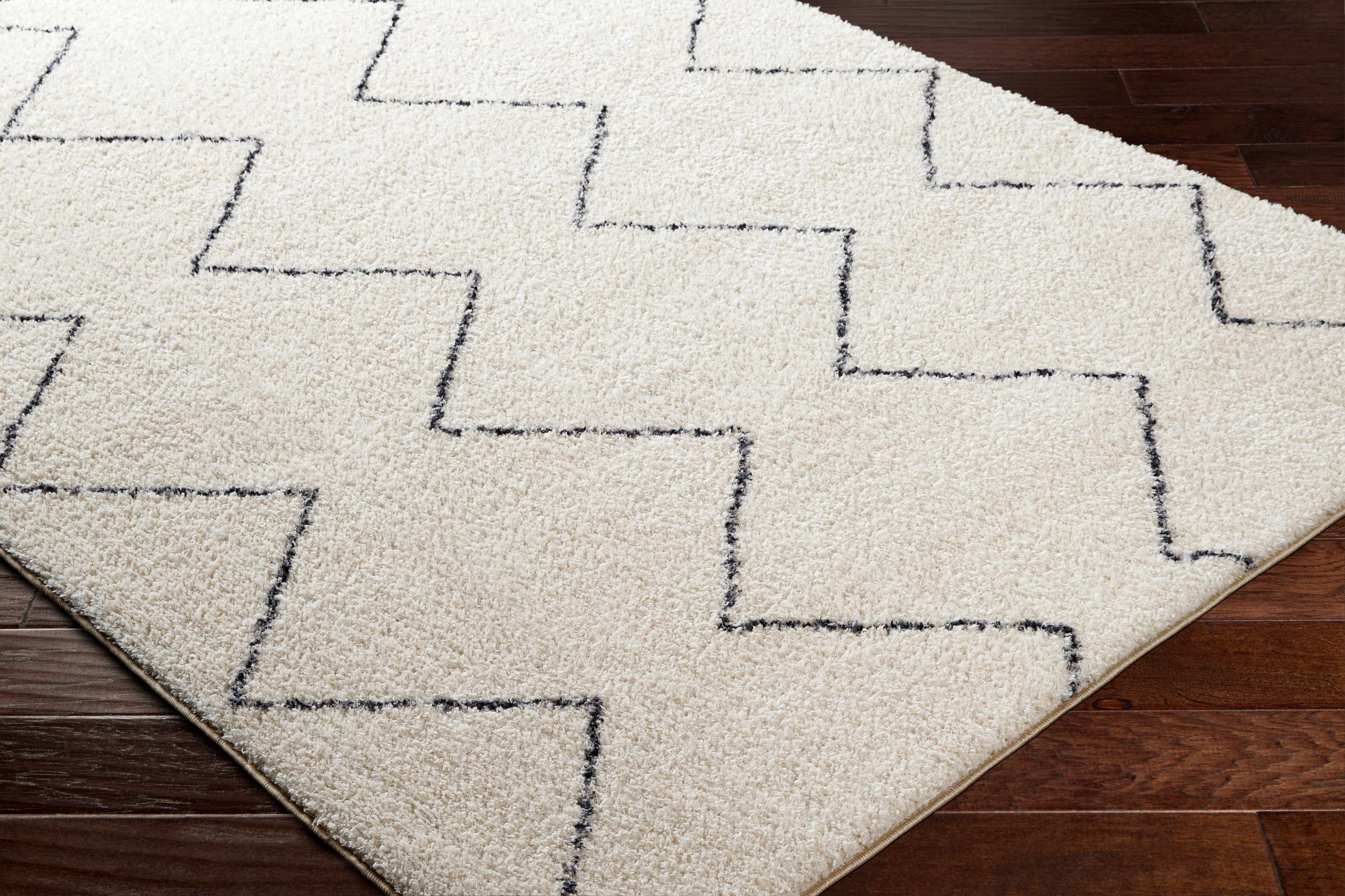 Hauteloom Yuya Ultra-Comfortable Washable Area Rug