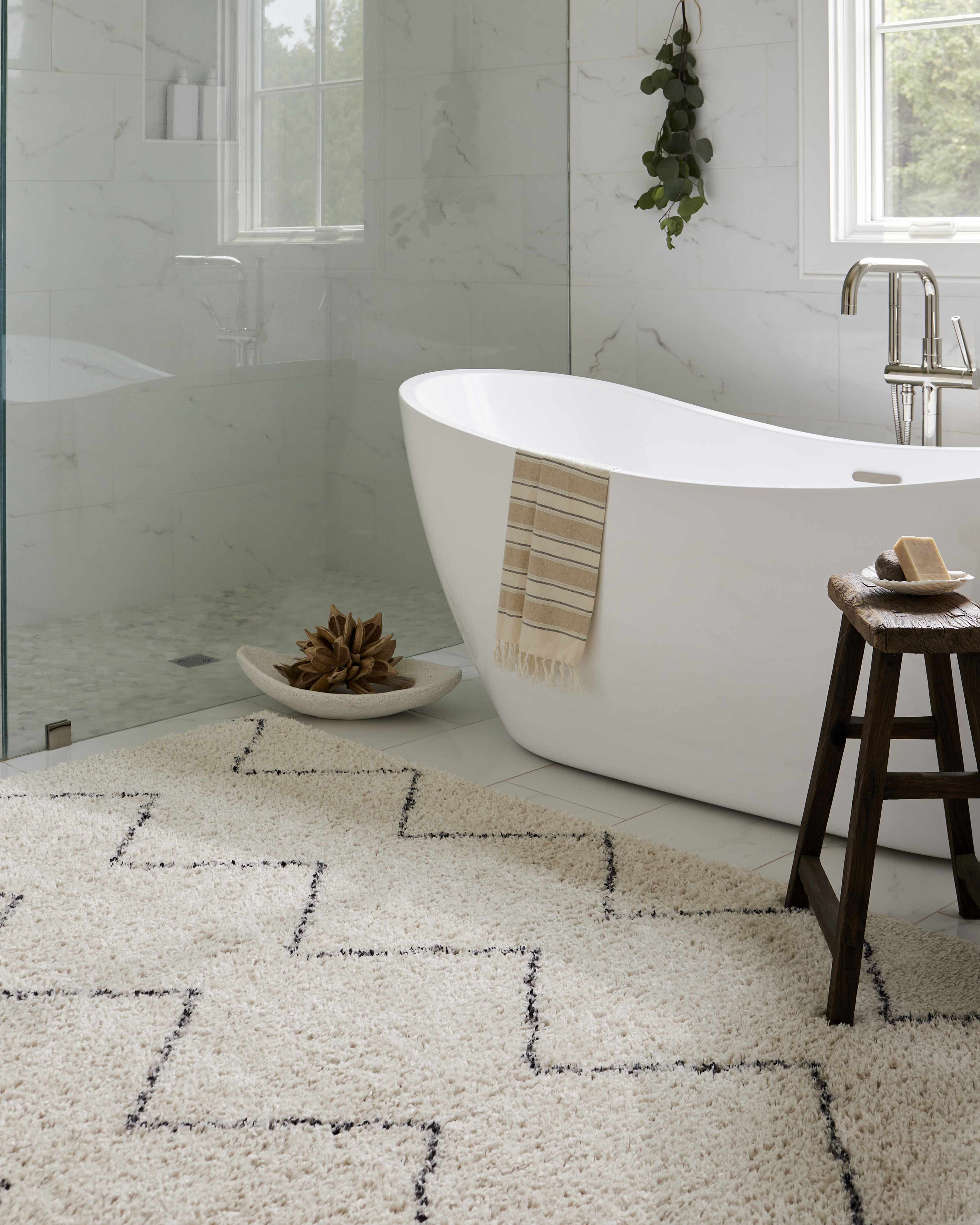 Hauteloom Yuya Ultra-Comfortable Washable Area Rug