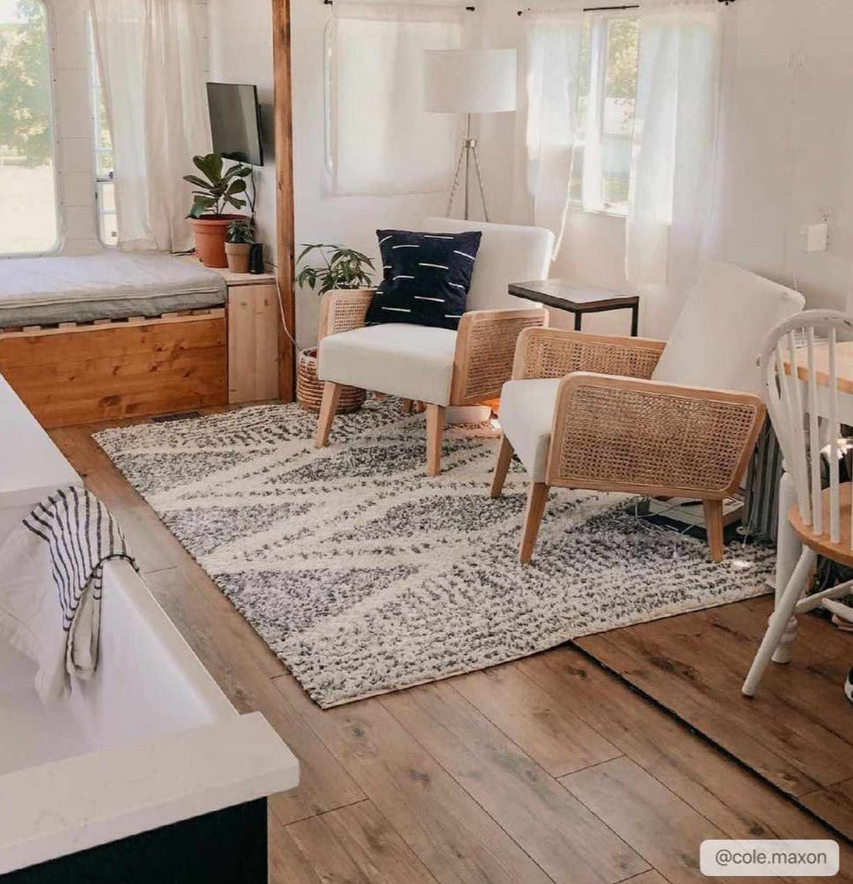 Hauteloom Trunding Ultra-Soft Plush Area Rug