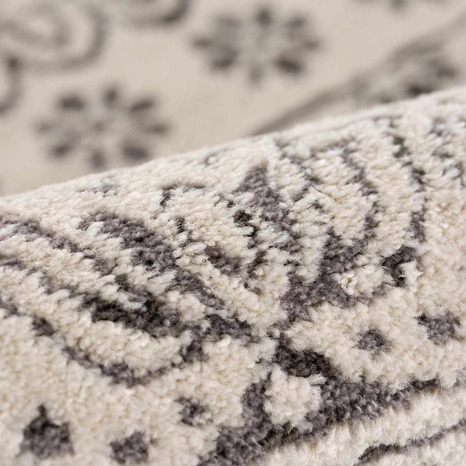 Exquisite Hauteloom Warroad Area Rug - Elevate Your Space