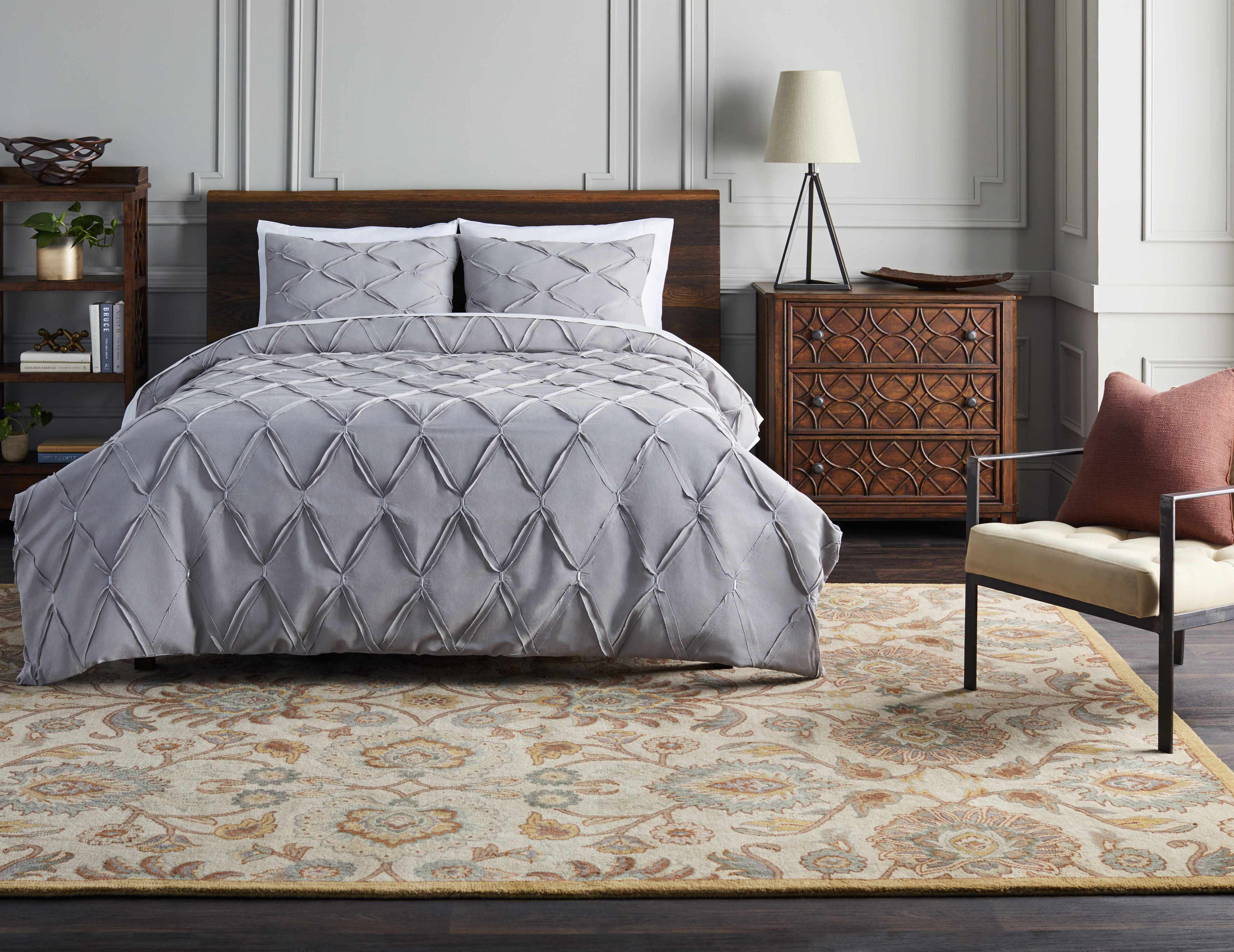 Hauteloom Conesus Hand Tufted Tan Wool Rug - A Luxurious Addition to Your Space