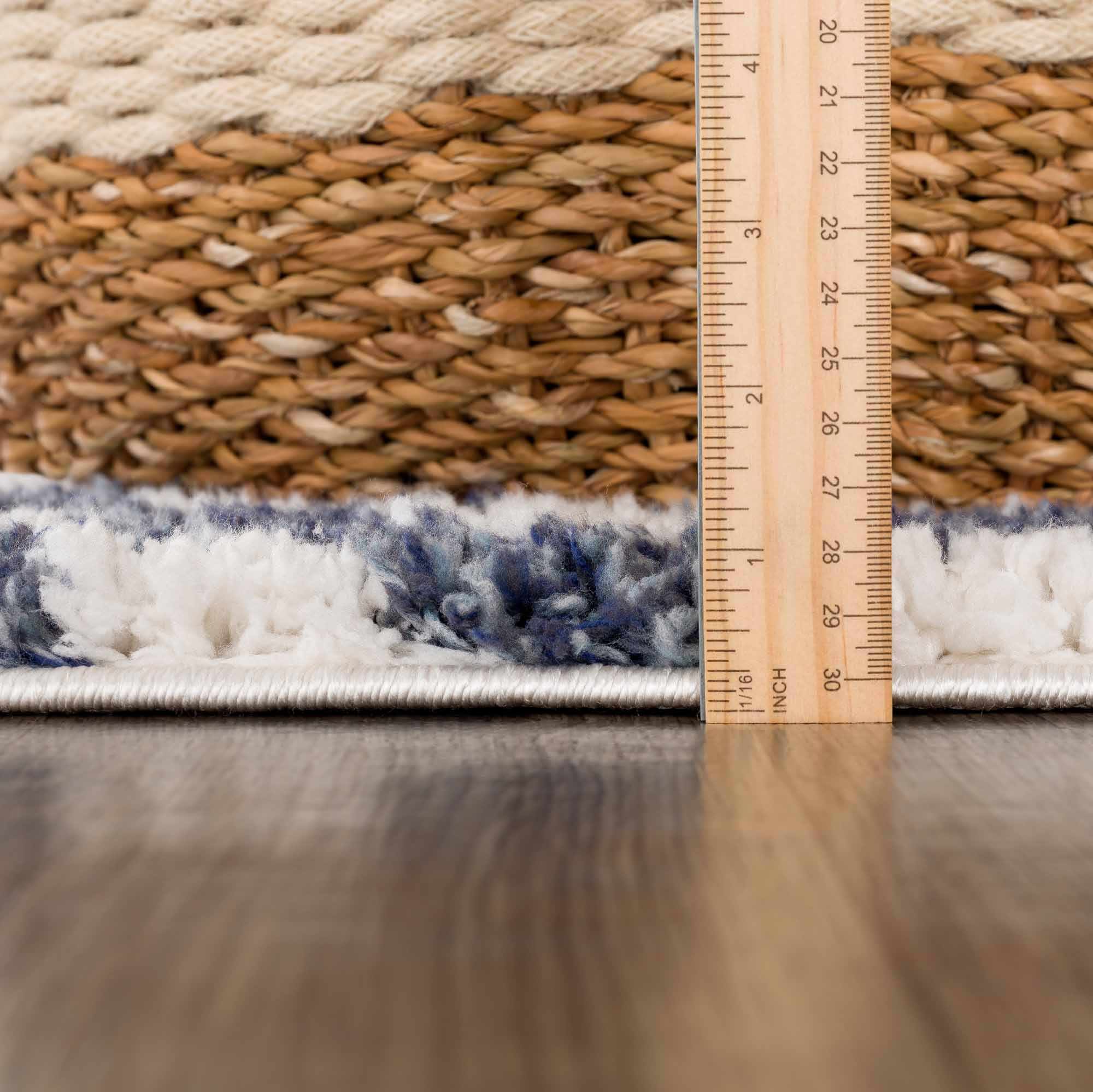 Exquisite Kieu Blue & White Checkered Area Rug