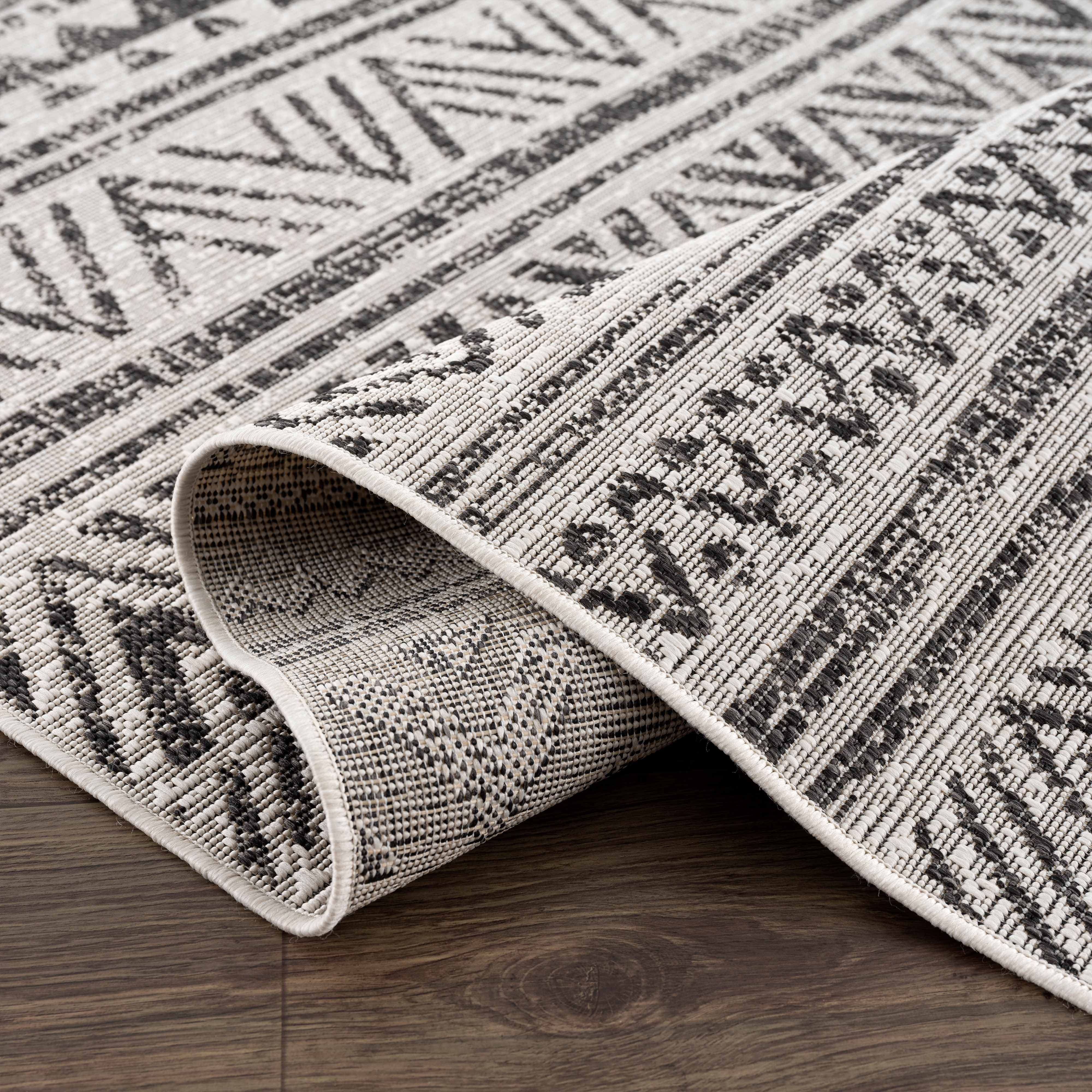 Grab Your Hauteloom Catrine Rug - Clearance Now!