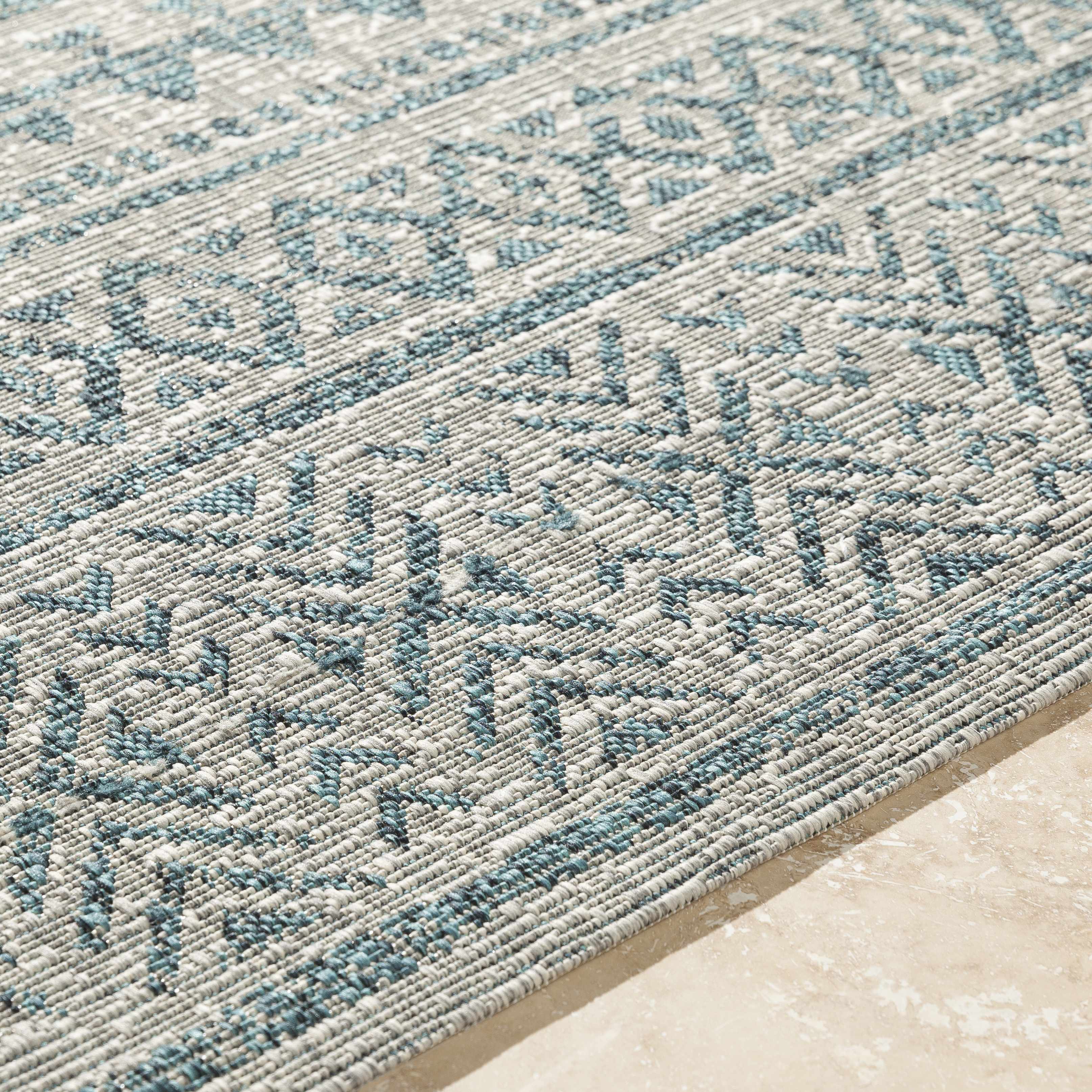 Exquisite Hauteloom Ambridge Area Rug - A Must-Have for Your Space