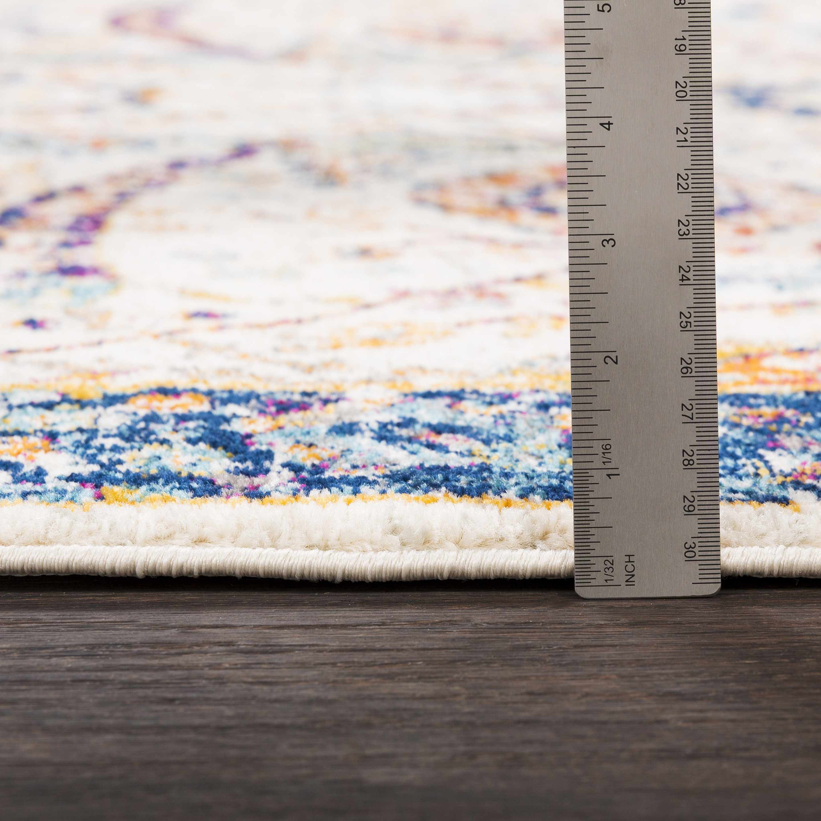 Exquisite Hauteloom Smyrna Area Rug