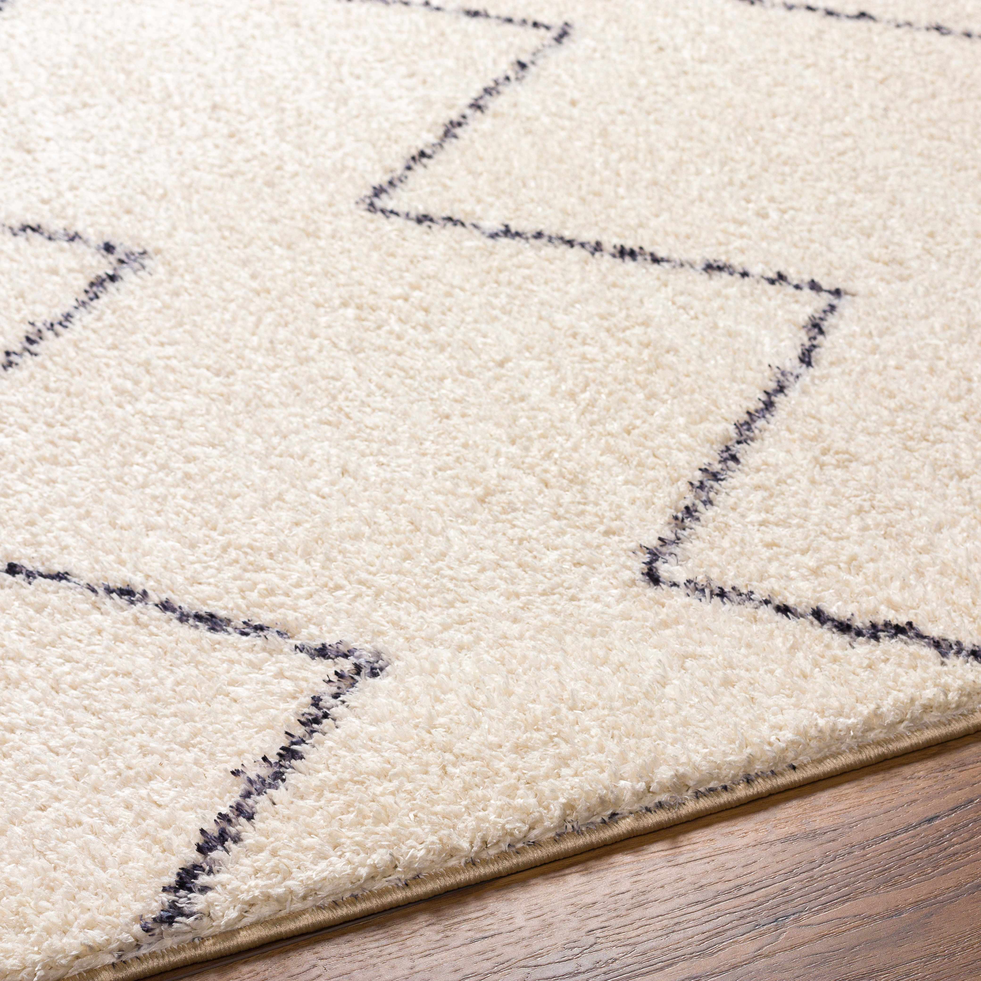Hauteloom Yuya Ultra-Comfortable Washable Area Rug